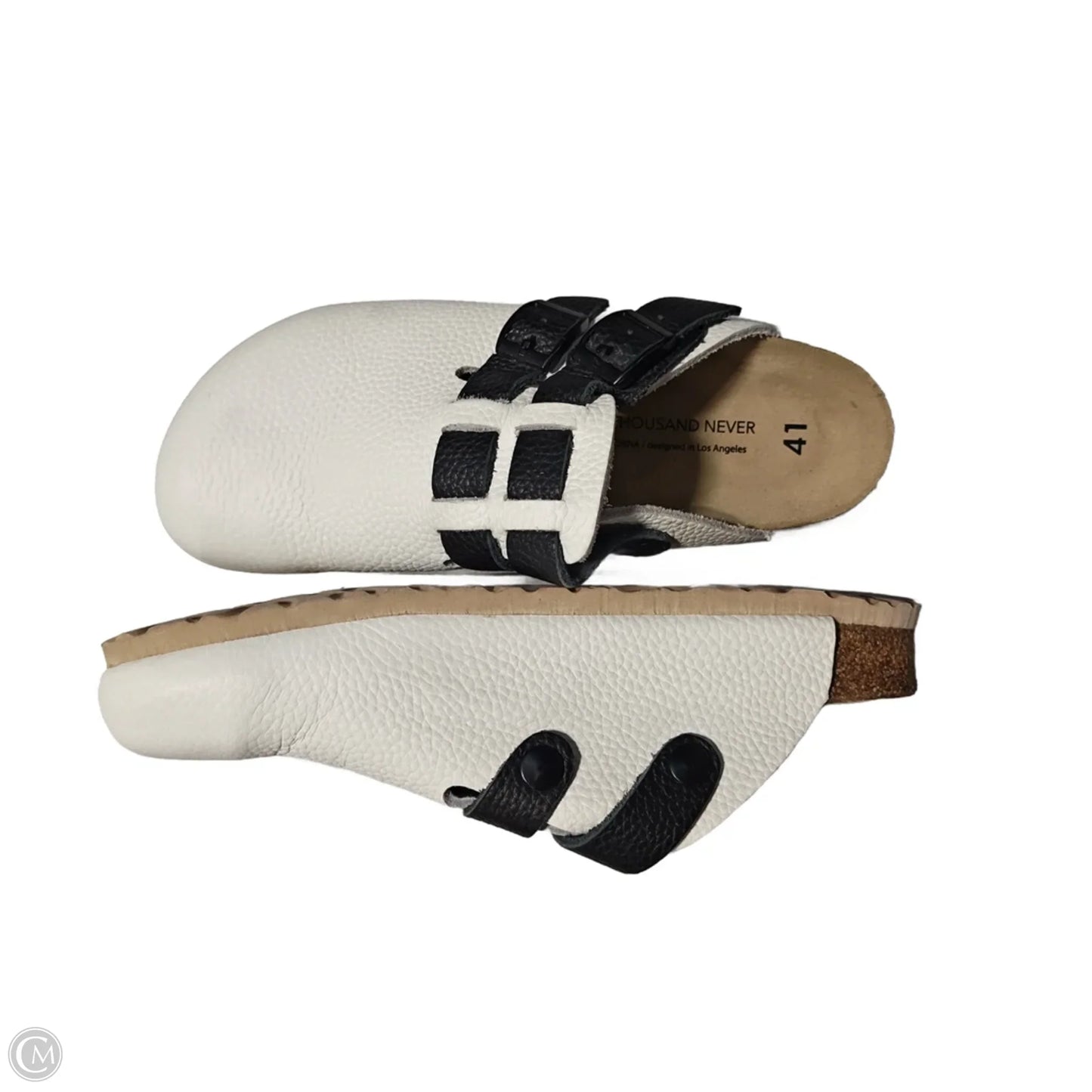 Shoes Flats By Cmc In White, Size: 10