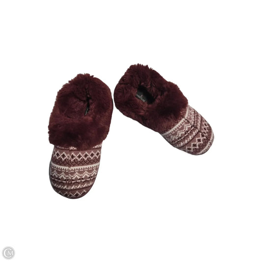Slippers By Cuddl Duds In Maroon, Size: 10