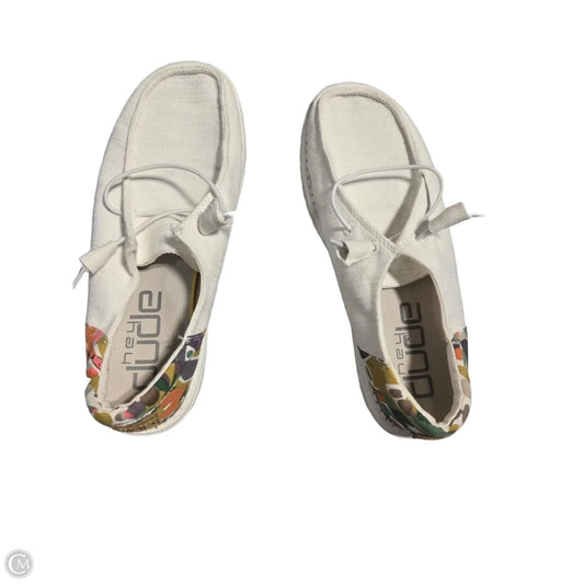 Shoes Flats By Hey Dude In White, Size: 8