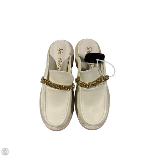 Shoes Flats By Cmc In Cream, Size: 6.5