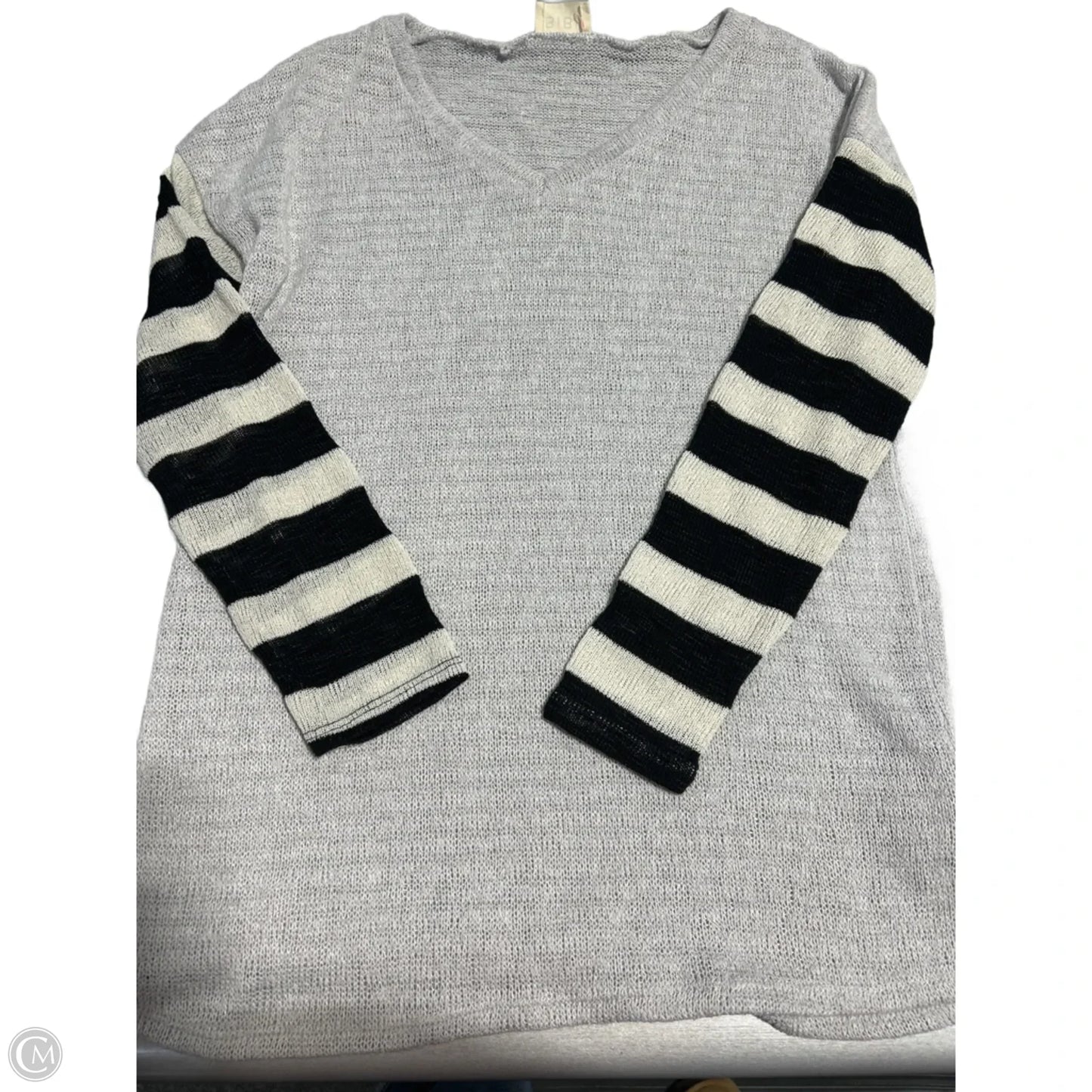 Sweater By Bibi In Grey, Size: S