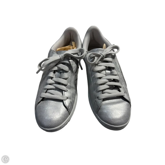 Shoes Flats By Puma In Silver, Size: 6.5