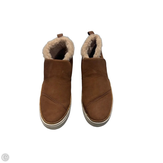 Boots Ankle Flats By Toms In Brown, Size: 6.5