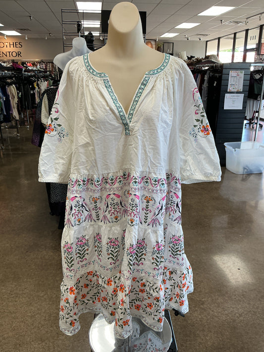 Dress Casual Short By Crown And Ivy In White, Size:XXL