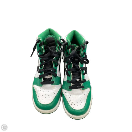 Shoes Sneakers By Nike In Green & White, Size: 6.5