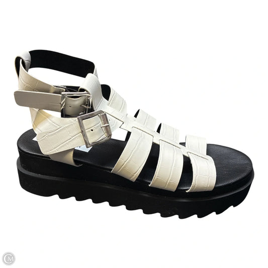 Sandals Flats By Steve Madden In White, Size: 10