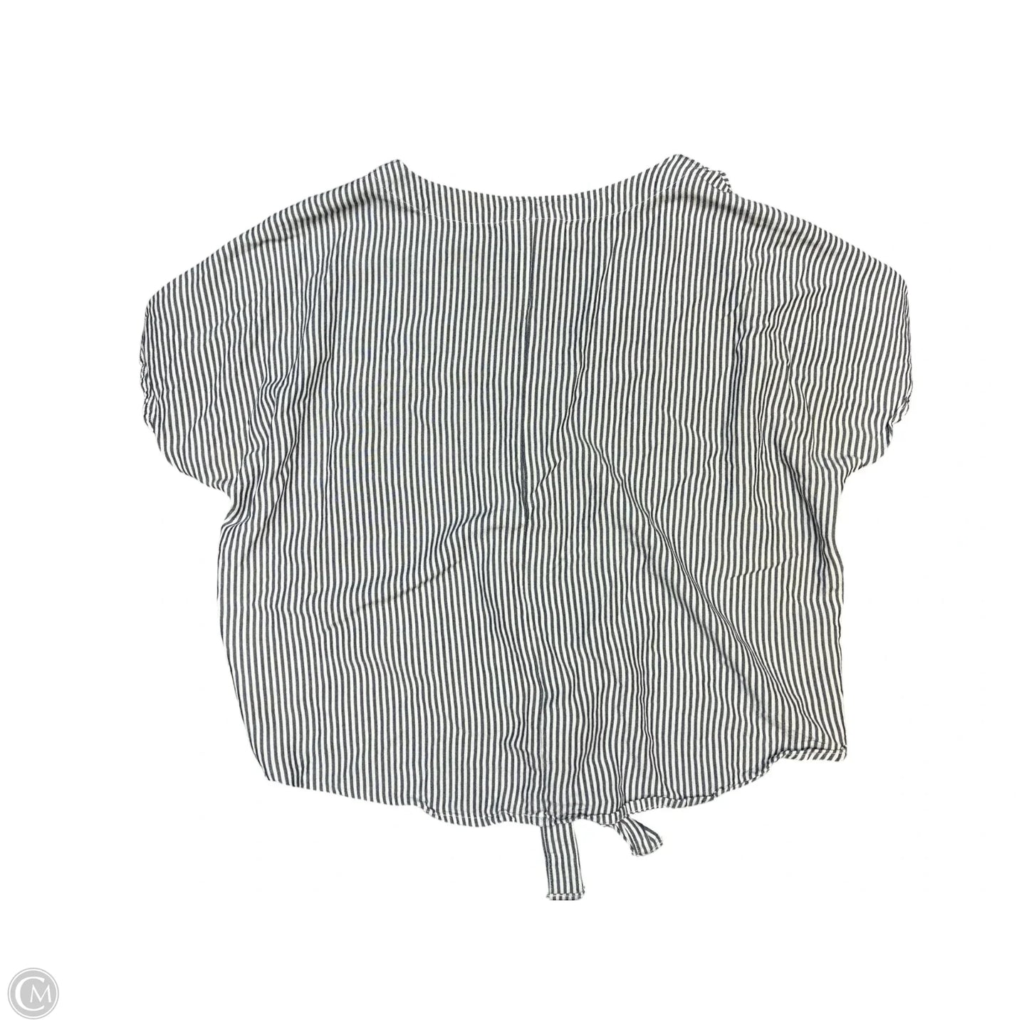 Top Short Sleeve By Universal Thread In Striped Pattern, Size: M