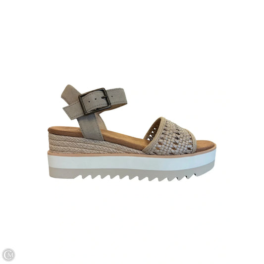 Sandals Heels Wedge By Toms In Tan & White, Size: 6.5