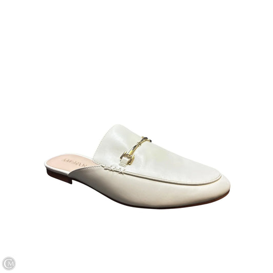 Sandals Flats By Clothes Mentor In White, Size: 8.5