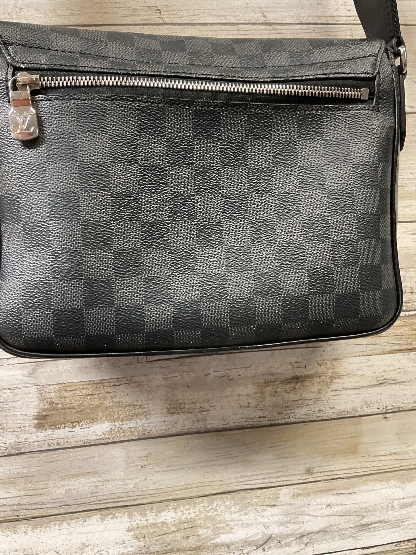 Crossbody Luxury Designer By Louis Vuitton In Black, Size:Medium