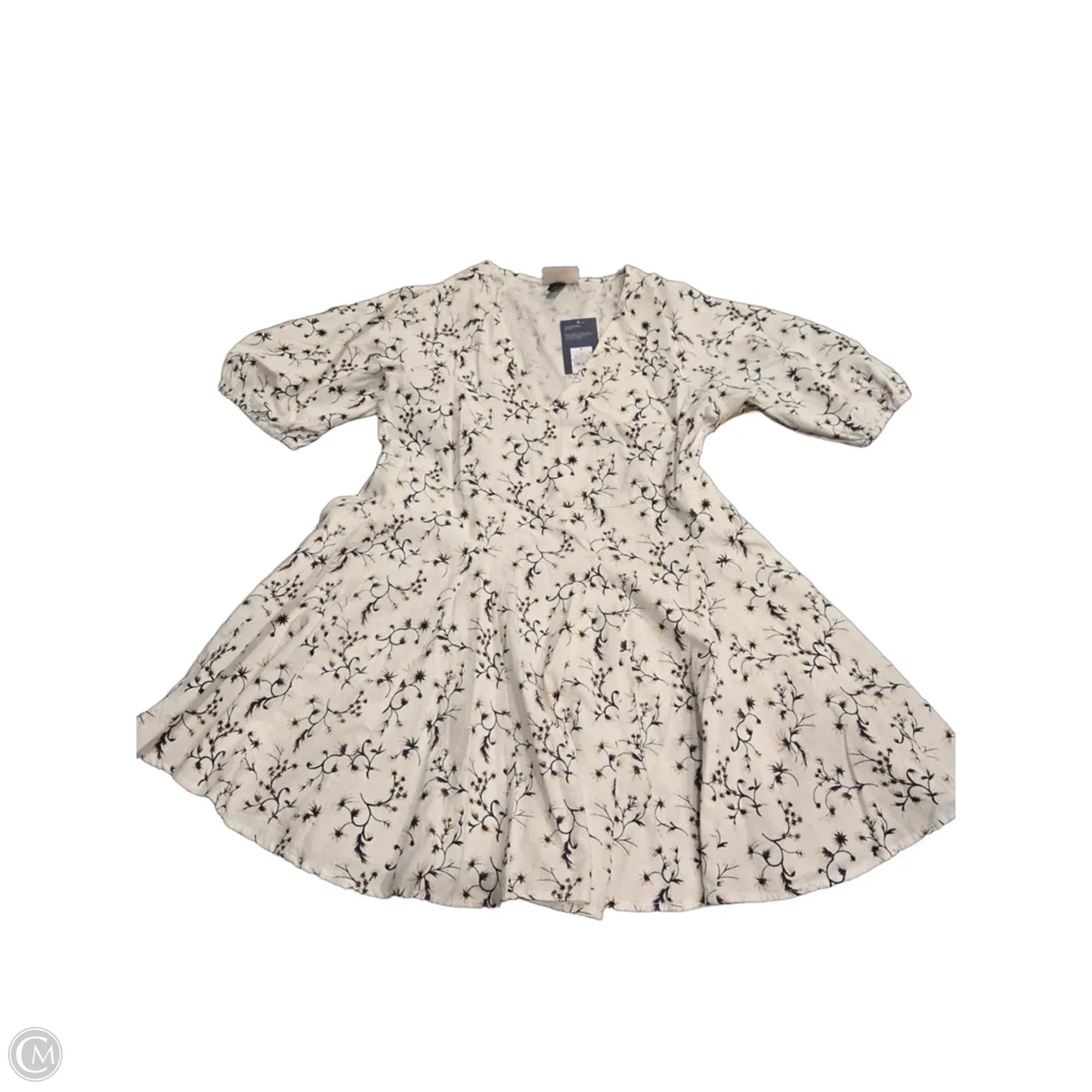 Dress Casual Short By Universal Thread In Cream, Size: S