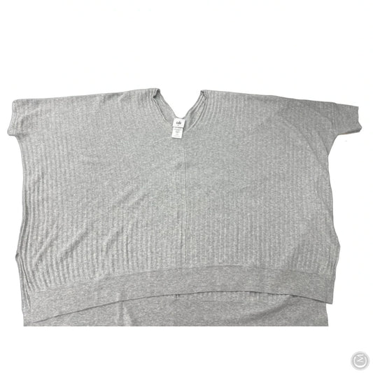 Top Short Sleeve By Cabi In Grey, Size: S