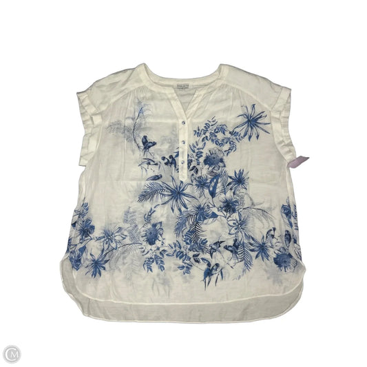 Top Short Sleeve By Rose And Olive In White, Size: 1x