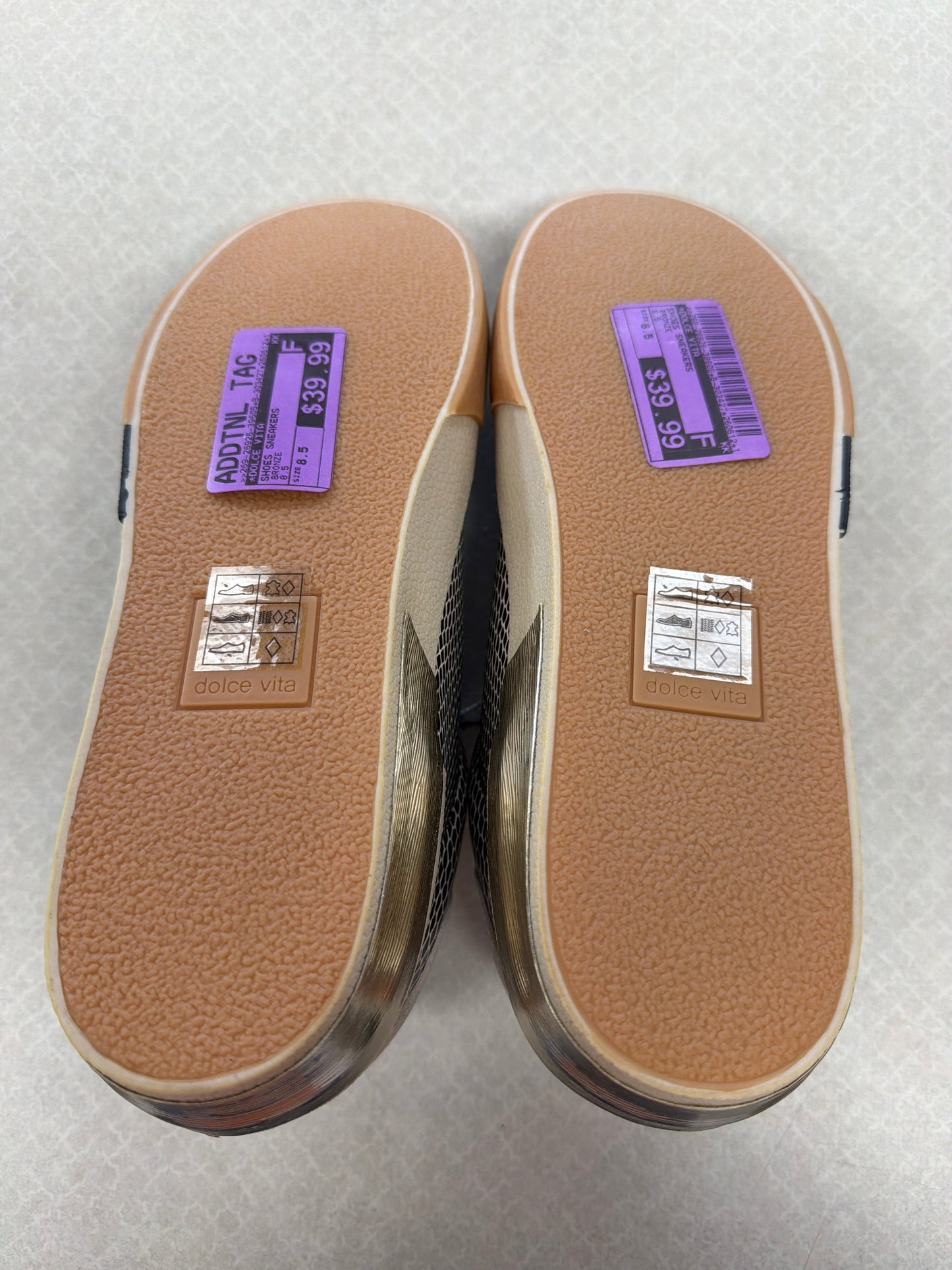 Shoes Sneakers By Dolce Vita In Bronze, Size:8.5