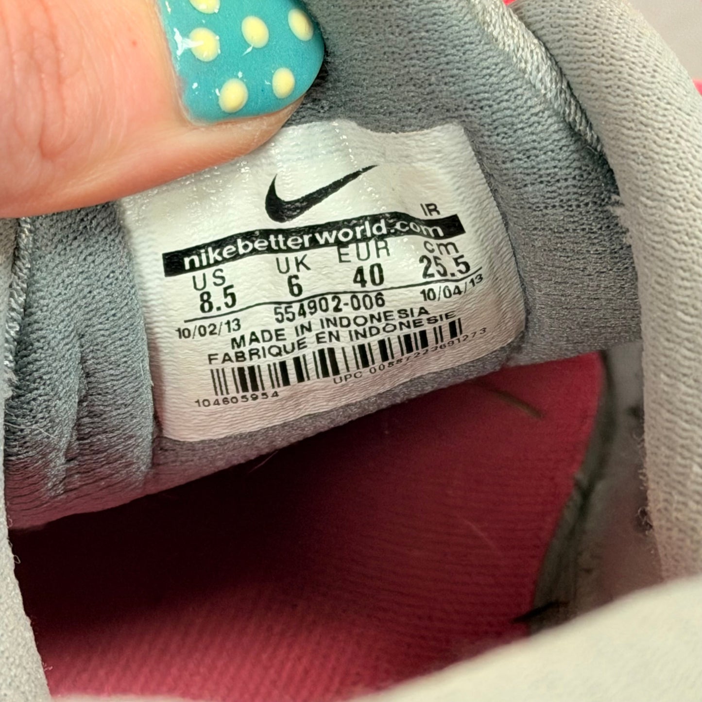 Shoes Sneakers By Nike In Grey & Pink, Size: 8.5