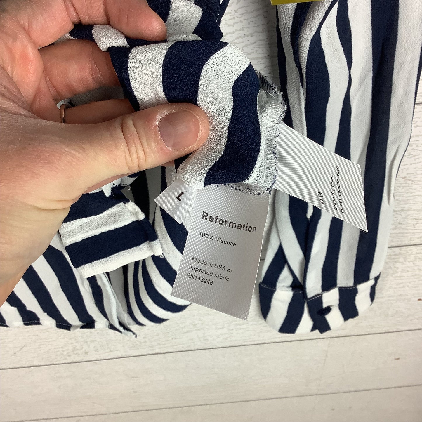 Top Long Sleeve By Reformation In Blue & White, Size: L