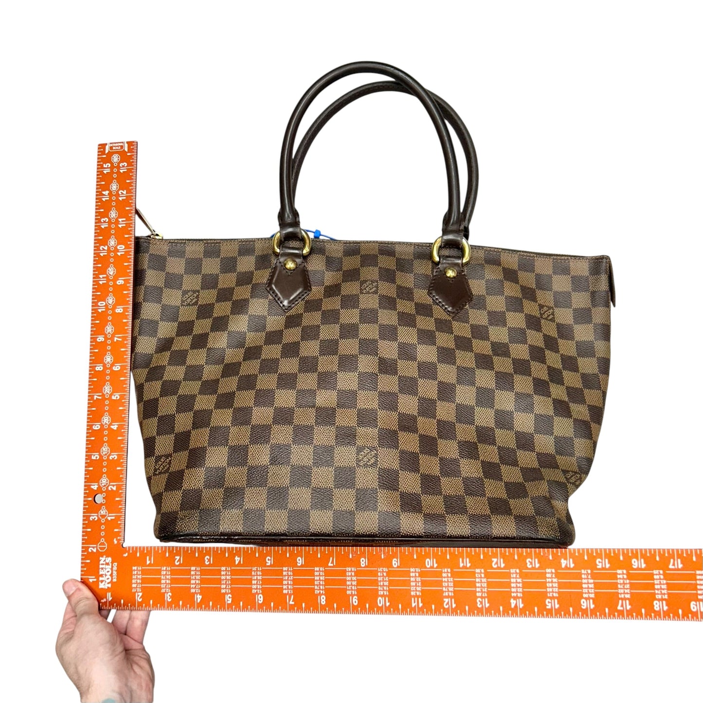 Handbag Luxury Designer By Louis Vuitton, Size: Medium