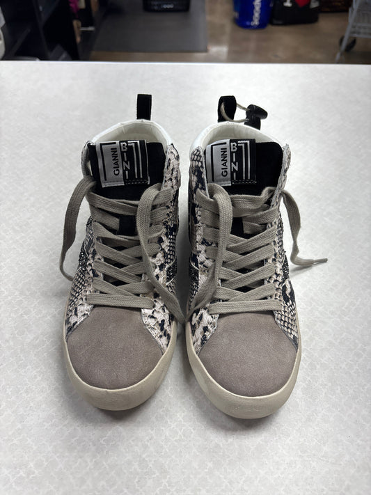 Shoes Sneakers By Gianni Bini In Grey, Size:6