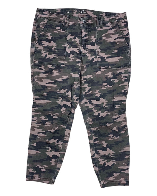Pants Cropped By Clothes Mentor In Camouflage Print, Size:14