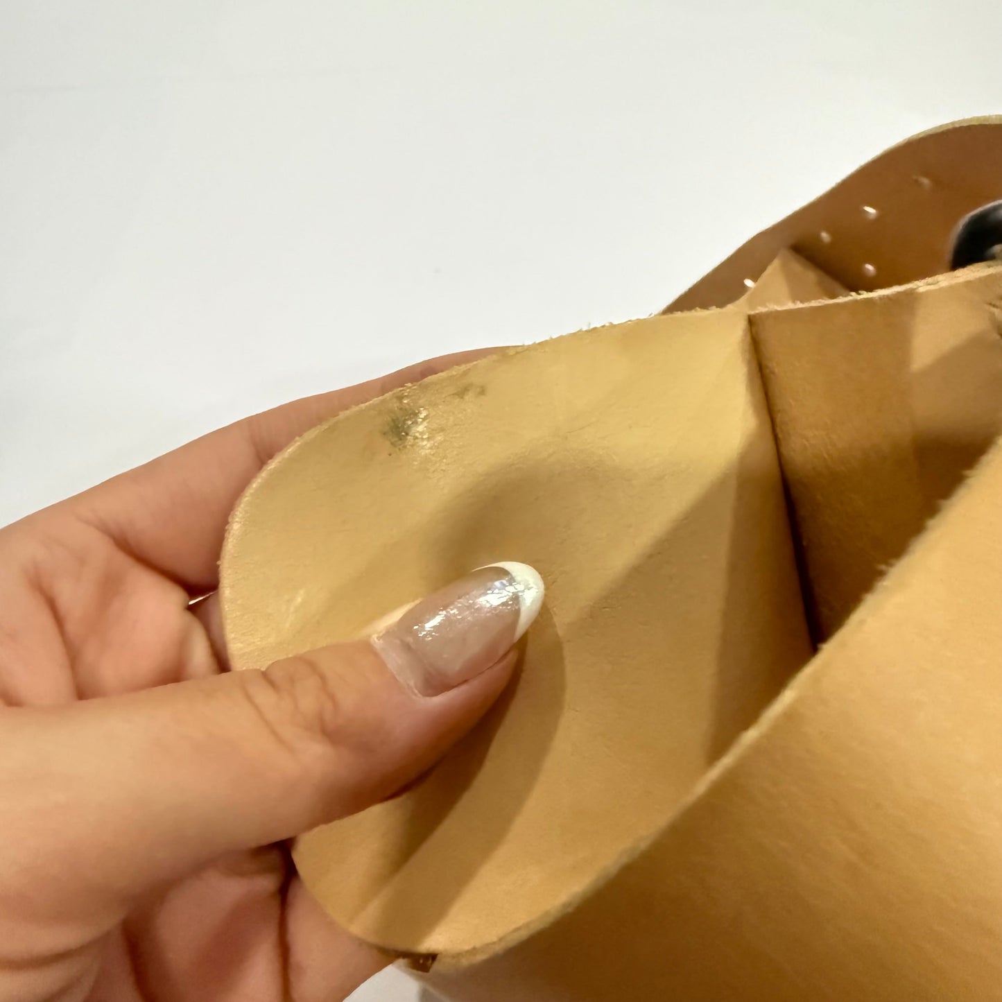 Belt  Luxury Designer By Burberry, Size: Medium