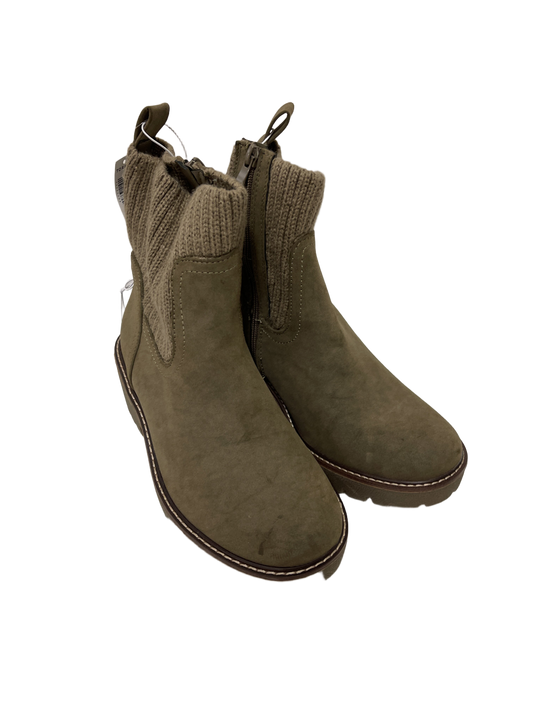 Boots Ankle Flats By Torrid  Size: 8