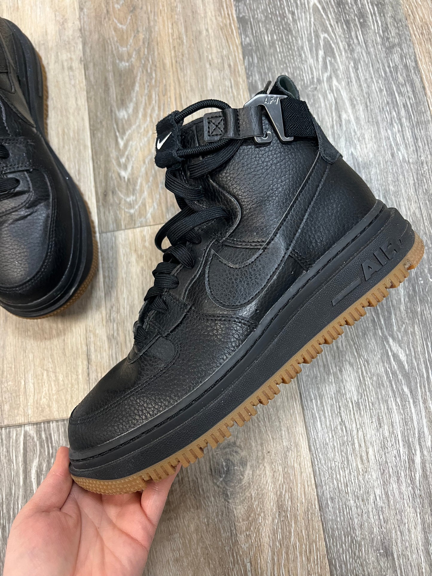 Shoes Sneakers By Nike In Black, Size: 9