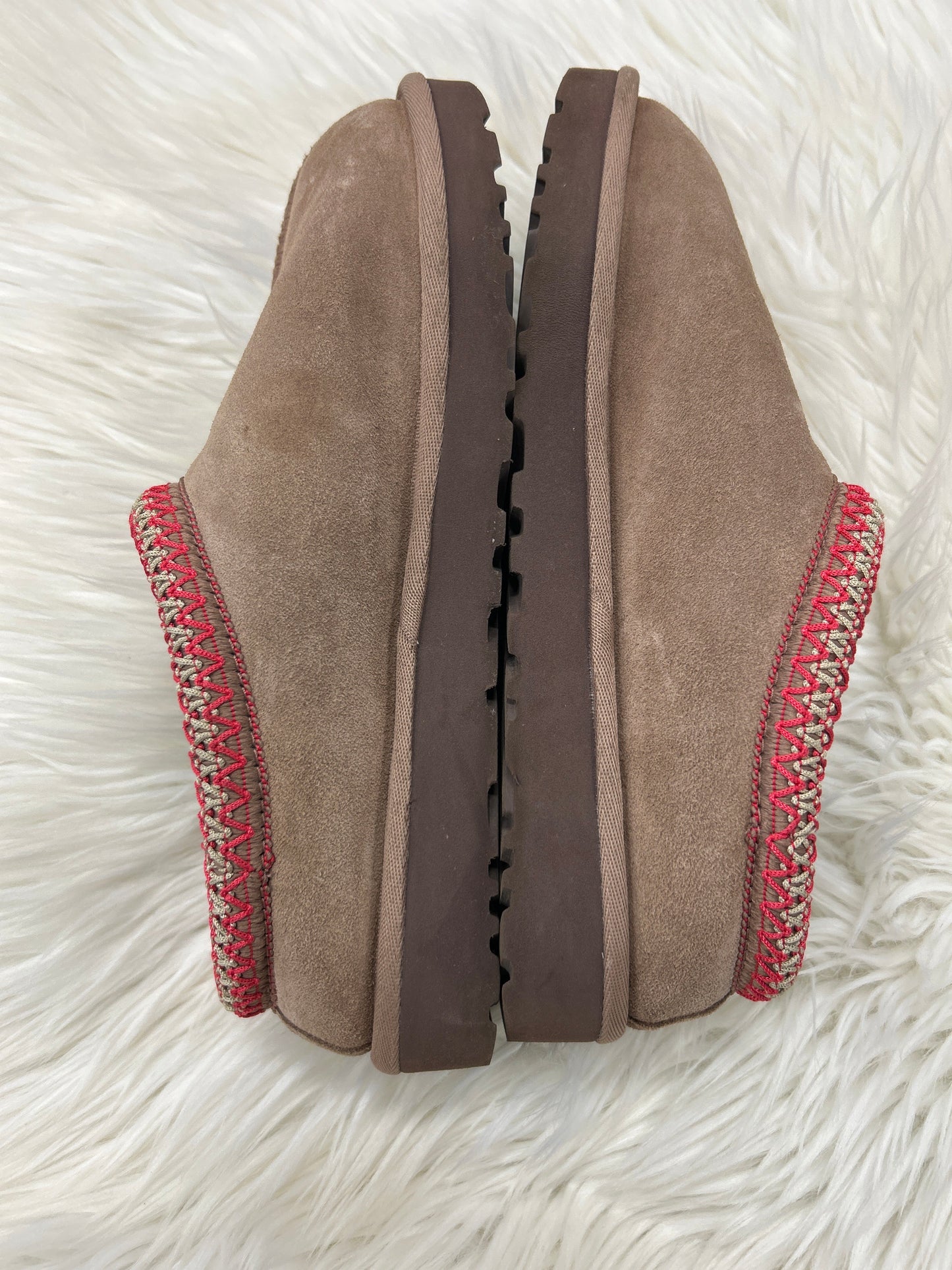 Slippers Designer By Ugg In Tan, Size:9