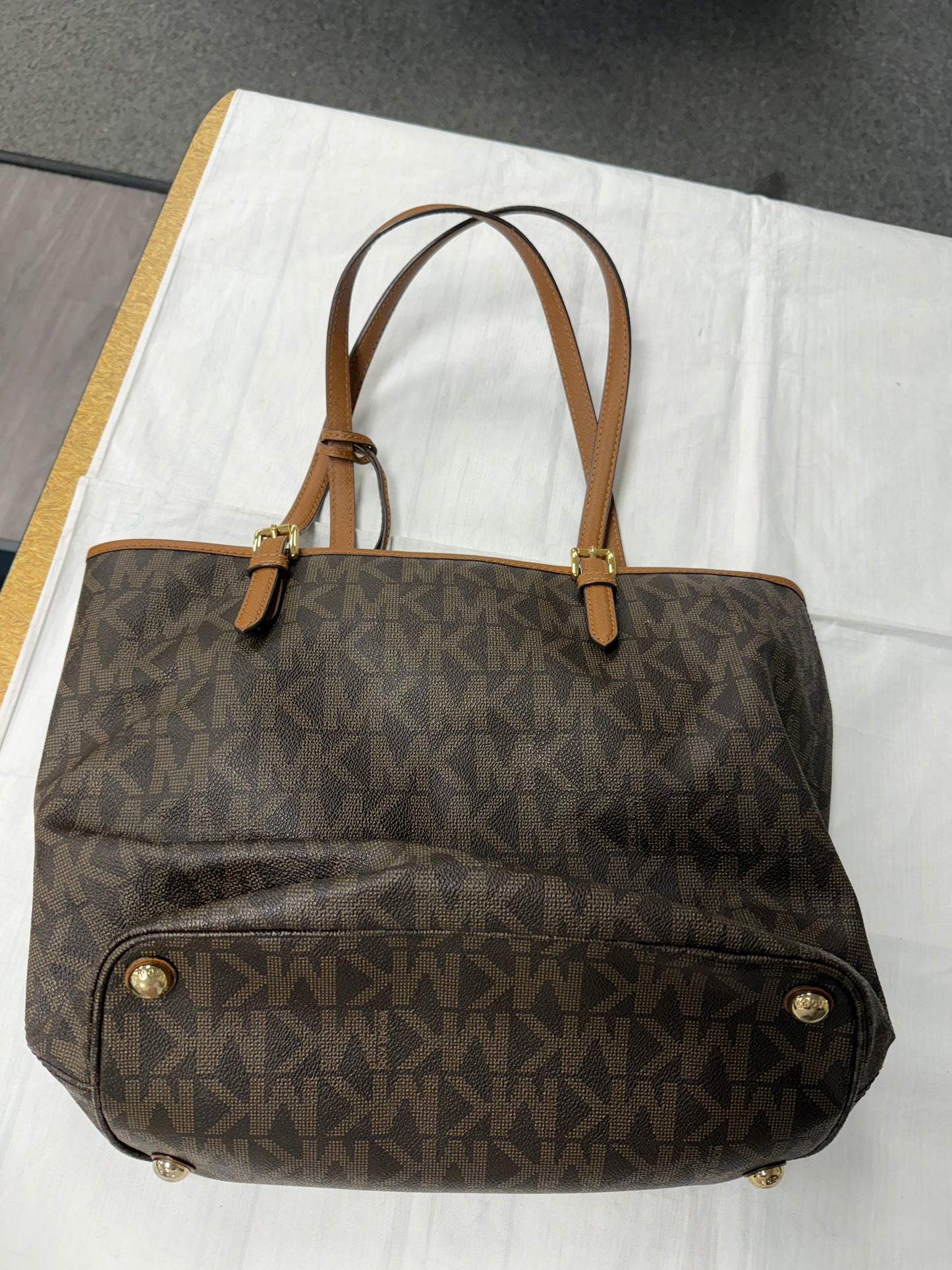 Handbag Designer By Michael Kors In Brown, Size:Medium