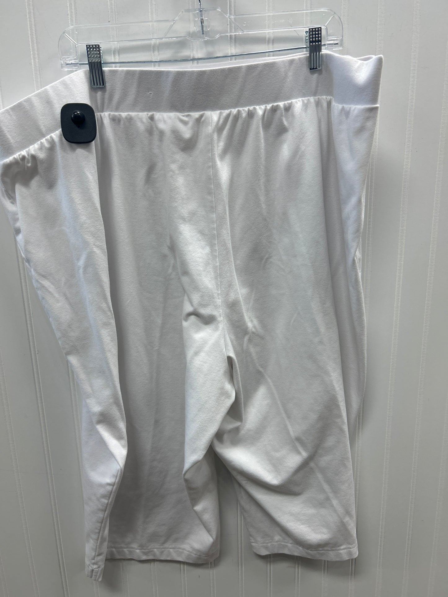 Capris By Croft And Barrow In White, Size:3X