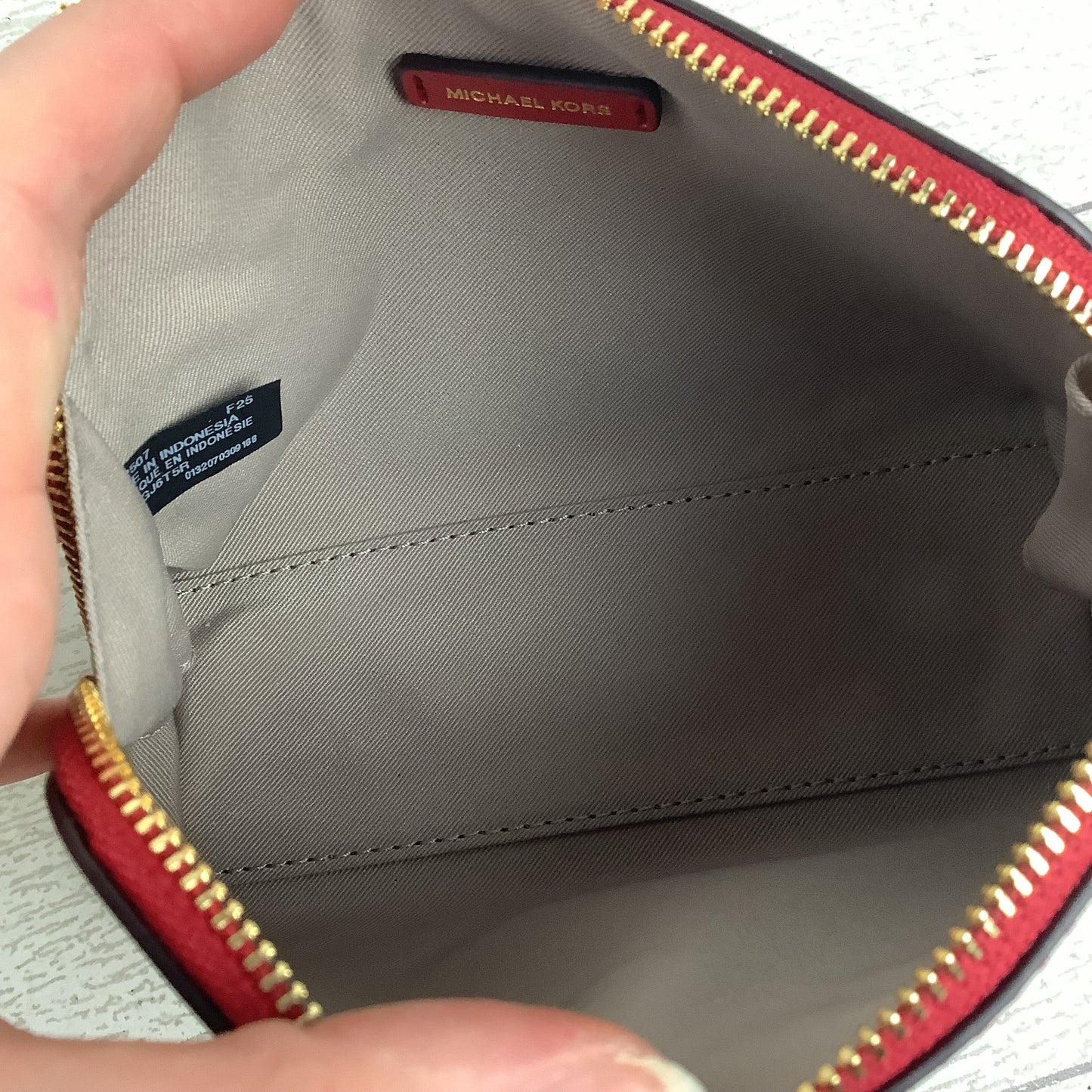 Makeup Bag Designer By Michael Kors, Size: Small