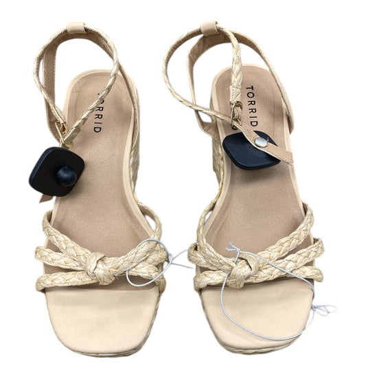 Shoes Heels Wedge By Torrid In Cream, Size:9