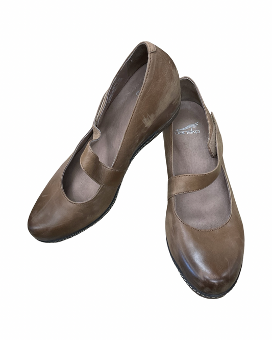 Shoes Heels Kitten By Dansko In Brown, Size:9.5
