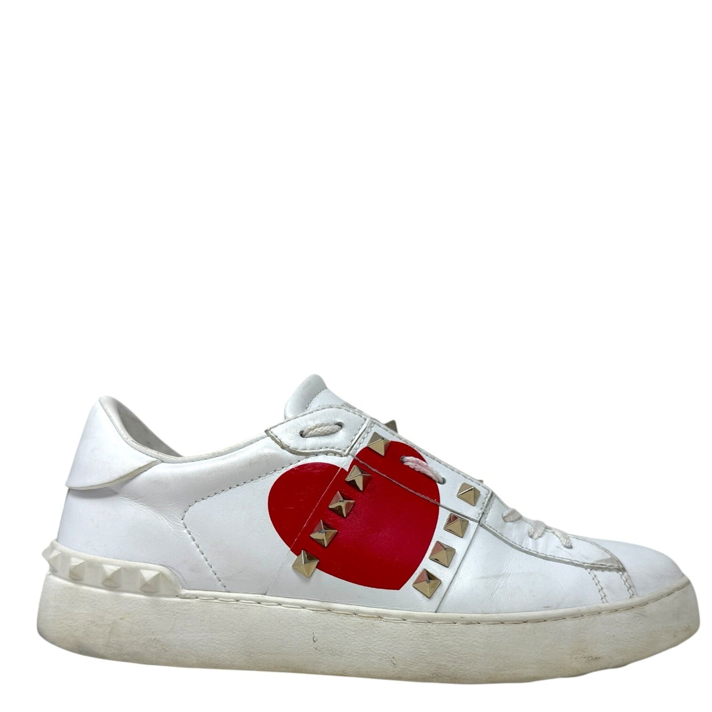 Rockstud Heart Sneakers Luxury Designer By Valentino-garavani In Red & White, Size: 9