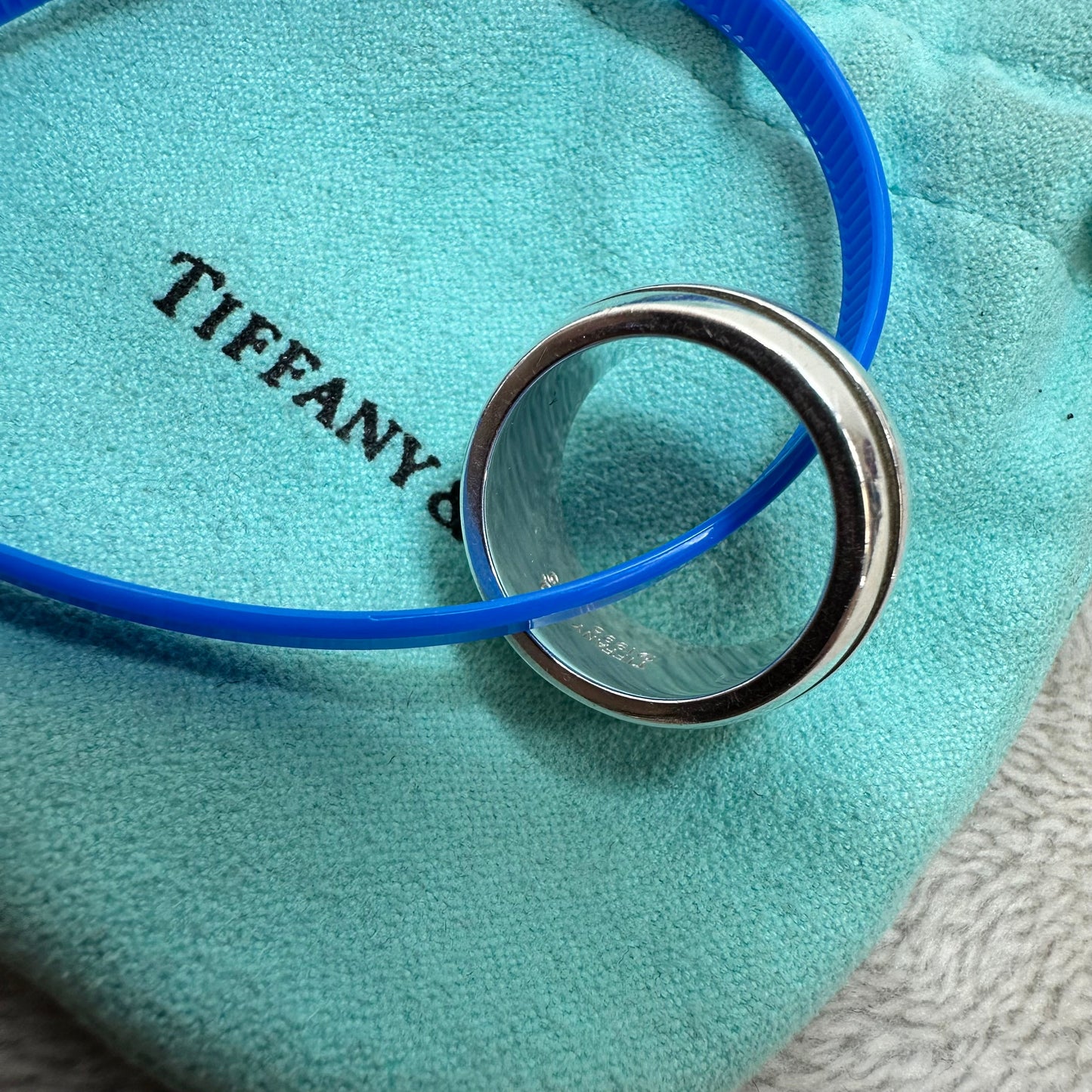 Ring Luxury Designer By Tiffany And Company sz 5.5