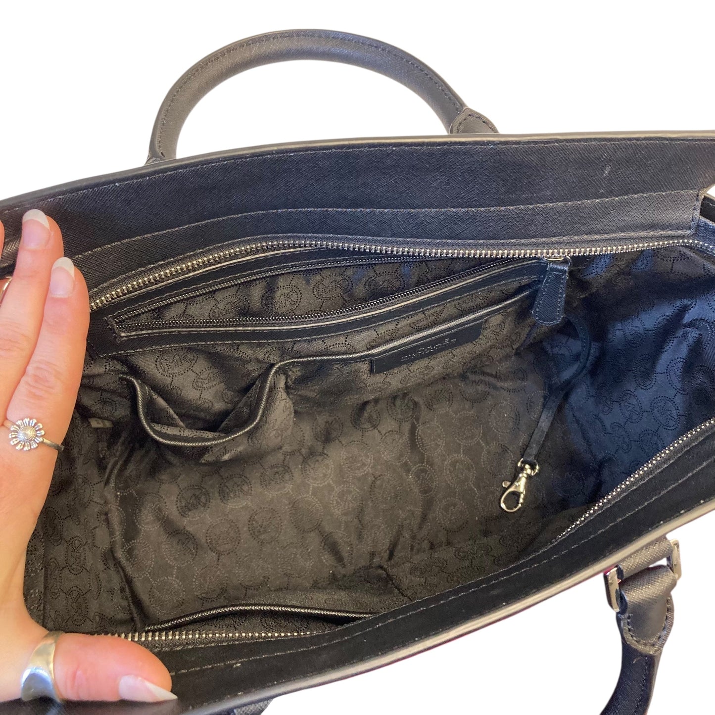 Handbag Designer By Michael Kors In Pink, Size:Medium