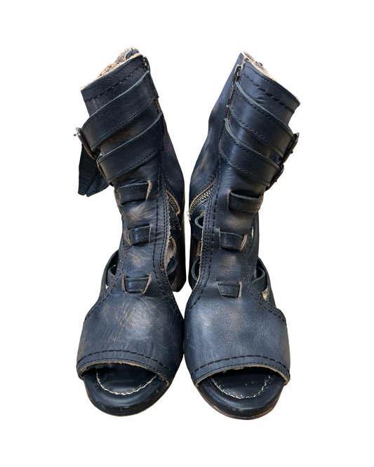 Sandals Heels Block By Freebird In Black, Size:8