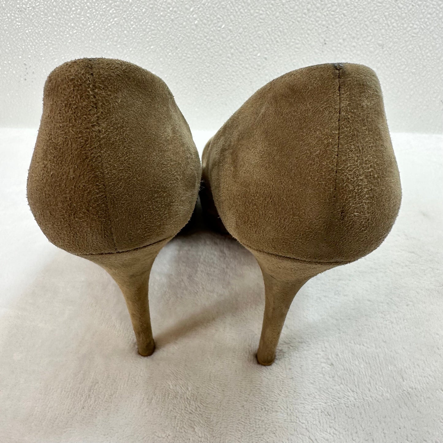 Heels Shoes Luxury Designer By Louis Vuitton In Beige, Size: 39 as is