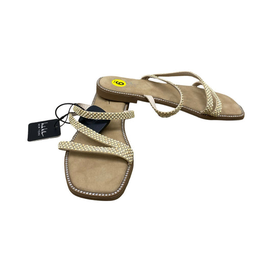 Sandals Flats By Nicole In Tan, Size:9
