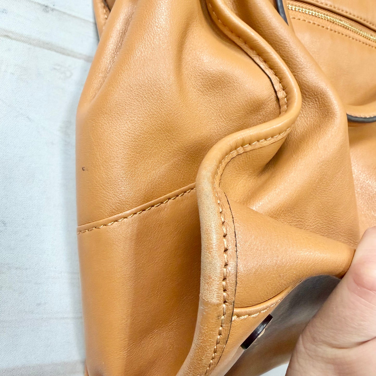 Handbag Designer By Tory Burch, Size: Medium