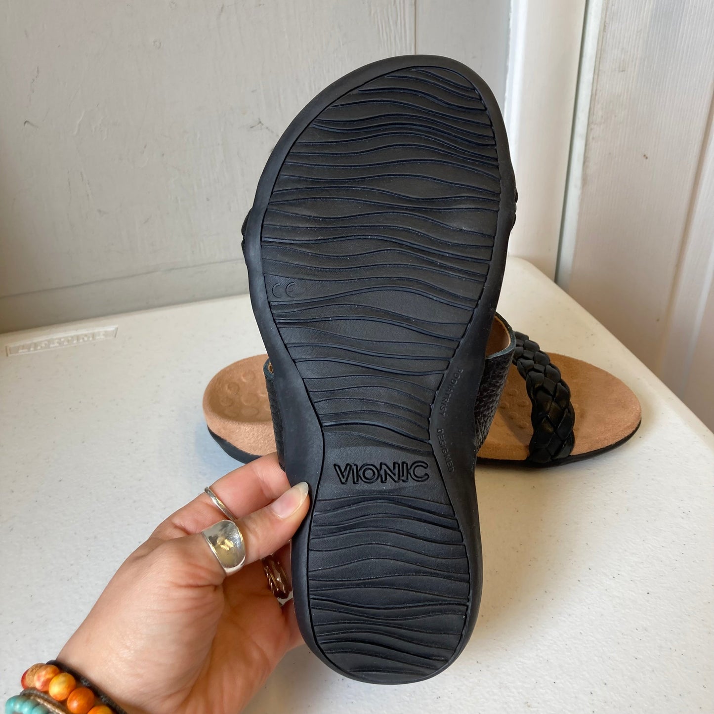 Sandals Flats By Vionic In Black, Size:6.5