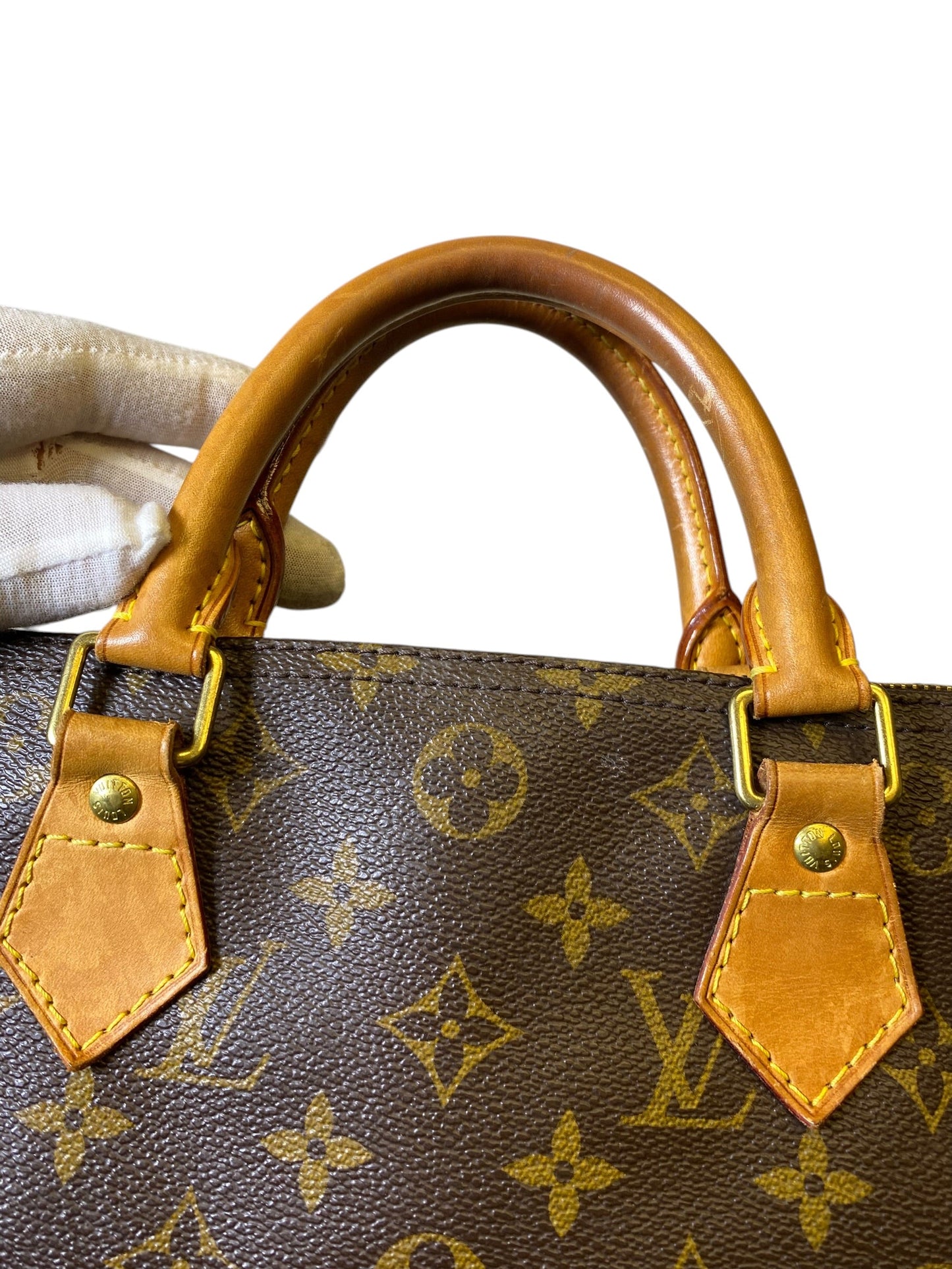 Handbag Luxury Designer By Louis Vuitton, Size: Medium