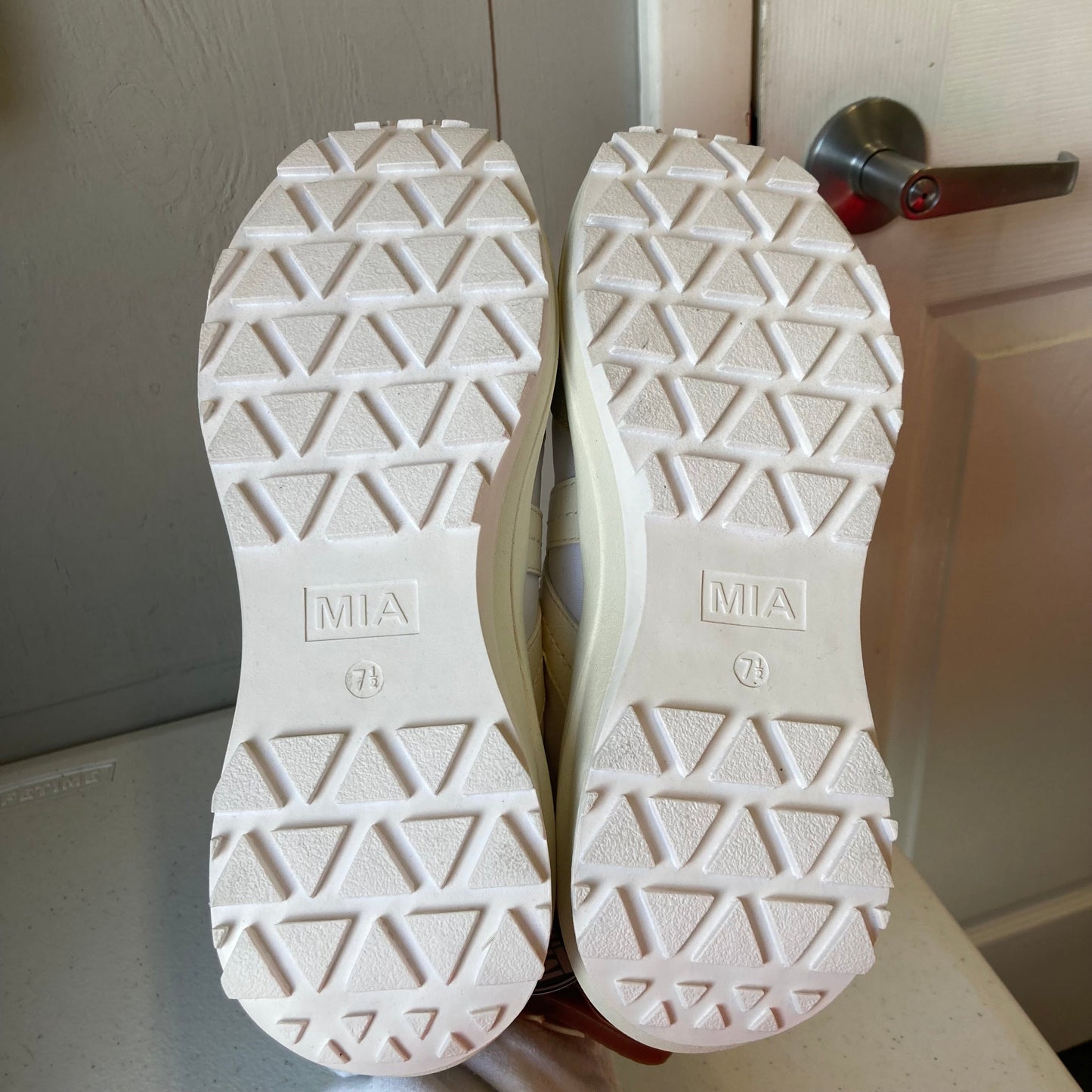 Shoes Athletic By Mia In White, Size:7.5