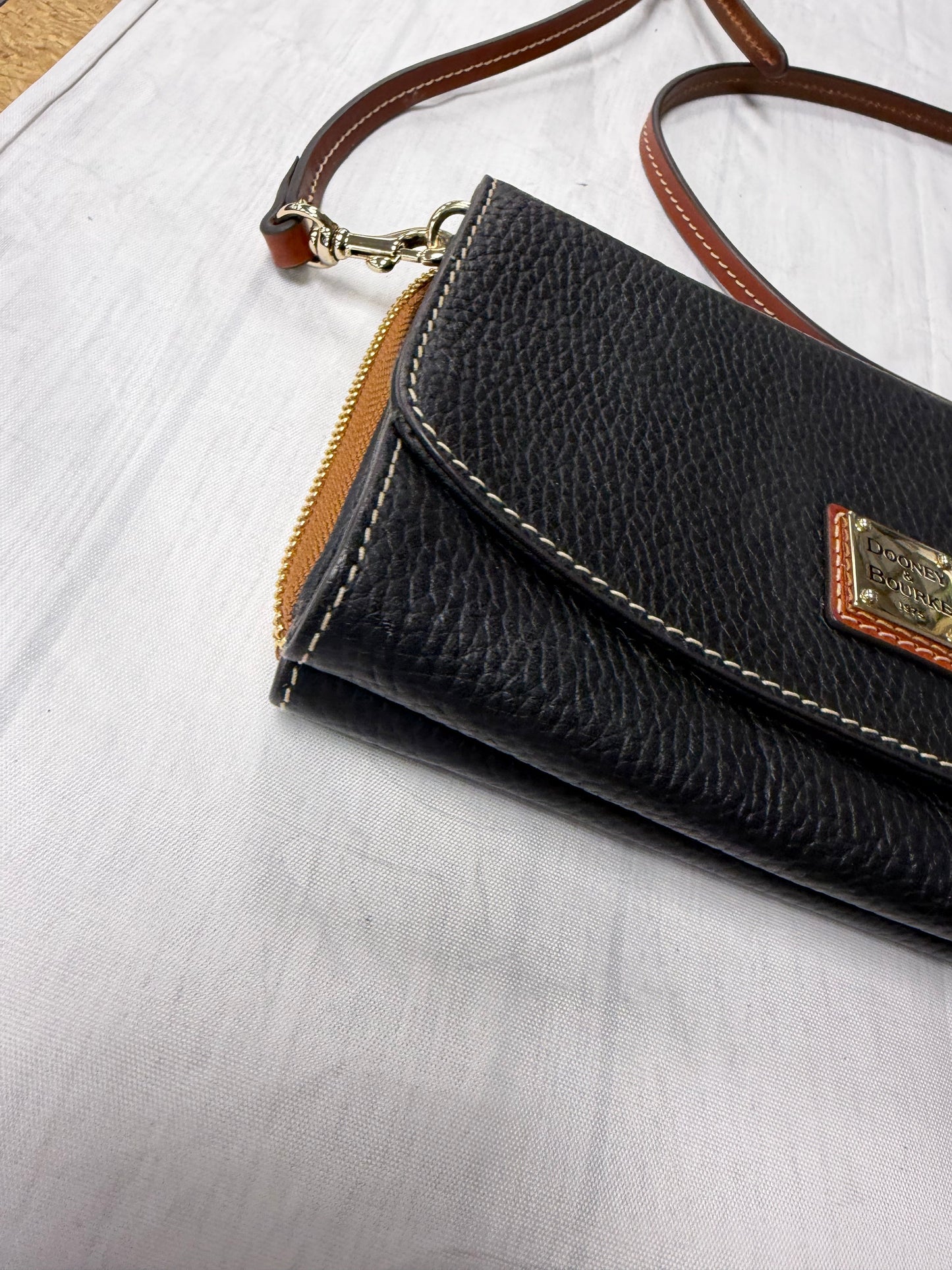 Crossbody Designer By Dooney And Bourke In Black, Size:Small