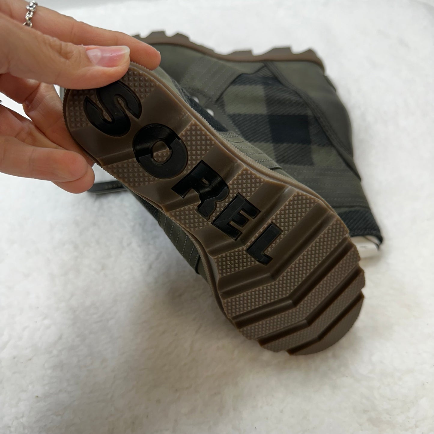 Olive Boots Ankle Heels Sorel, Size 6.5