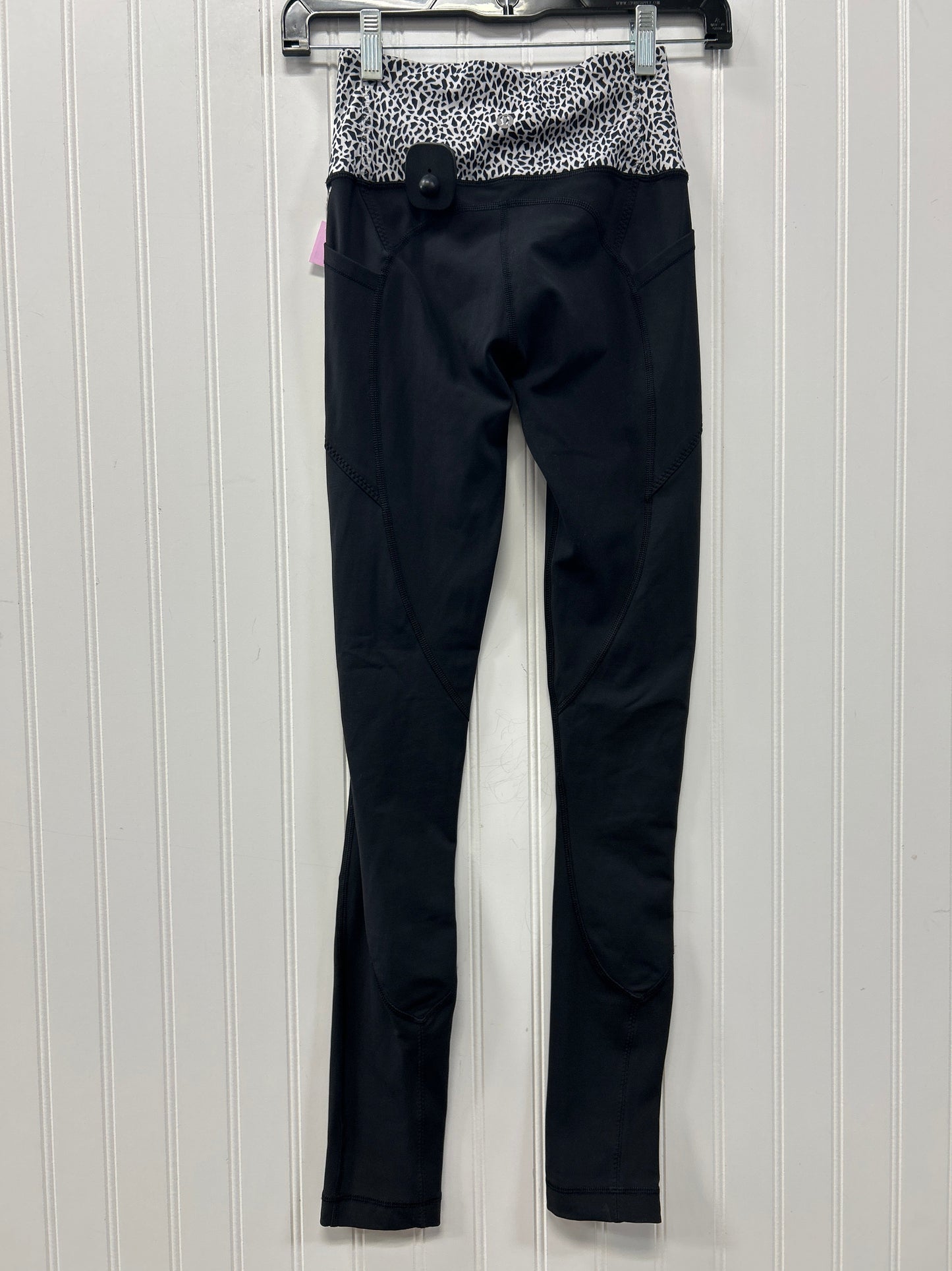 Athletic Leggings By Lululemon In Black, Size:2