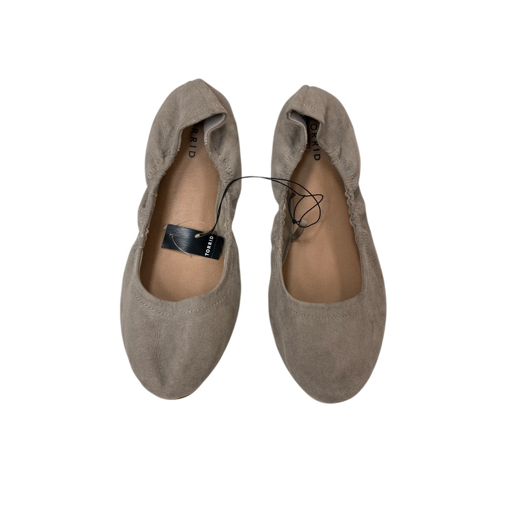 Shoes Flats By Torrid In Grey, Size:11