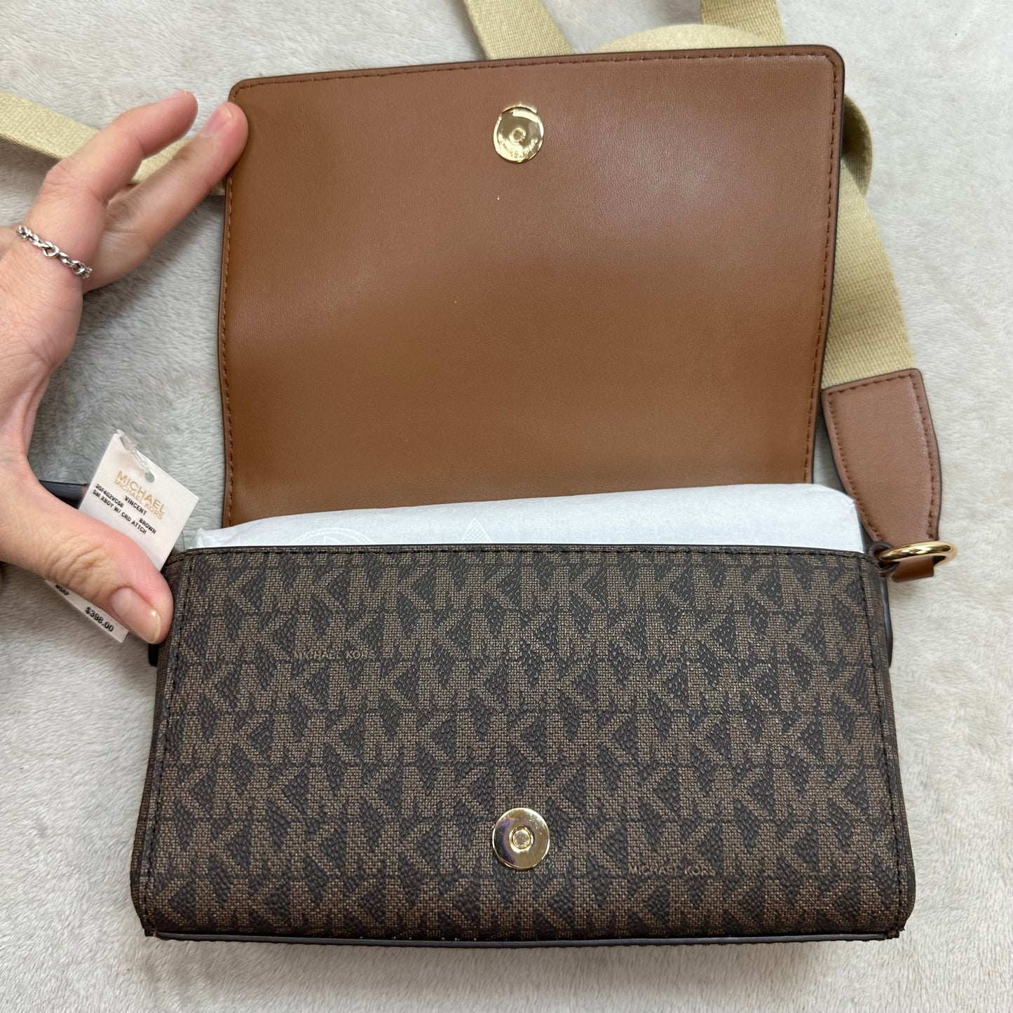 Kors Vincent small signature logo crossbody bag with a card case Designer By Michael Kors, Size: Small