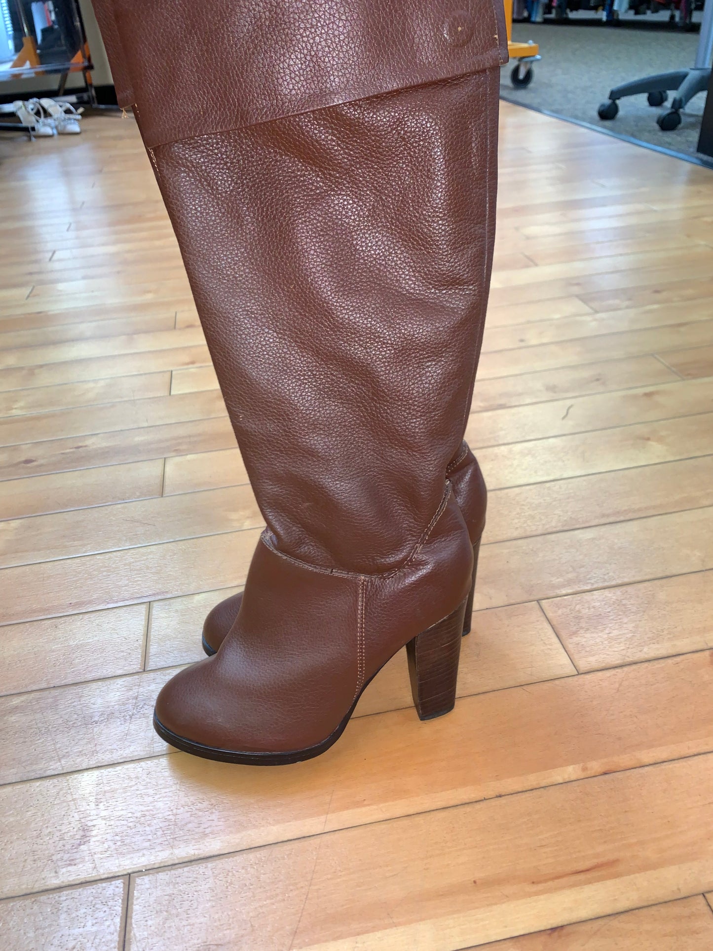 Boots Knee By Colin Stuart  Size: 6