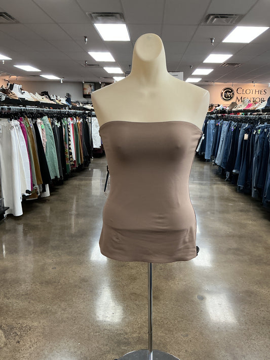 Top Sleeveless By Babaton In Tan, Size:M