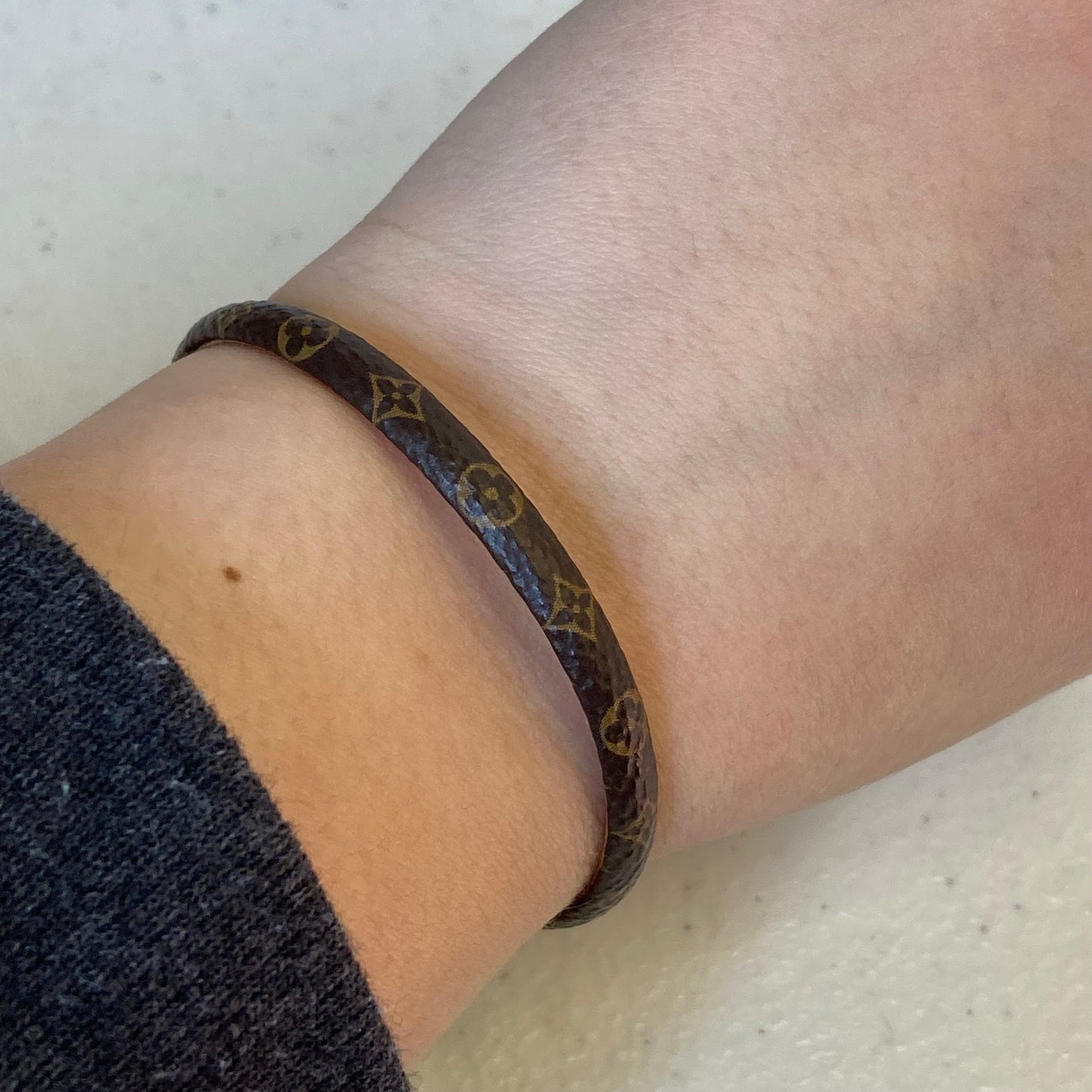 Bracelet Luxury Designer By Louis Vuitton In Brown & Gold